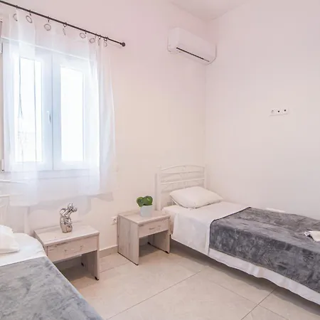 Spilia Mykonos 4*