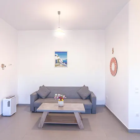 Ξενοδοχείο με διαμερίσματα Spilia Mykonos 4*